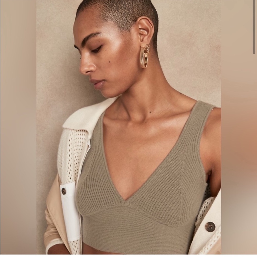 Banana Republic Cropped Sweater Tank NWT